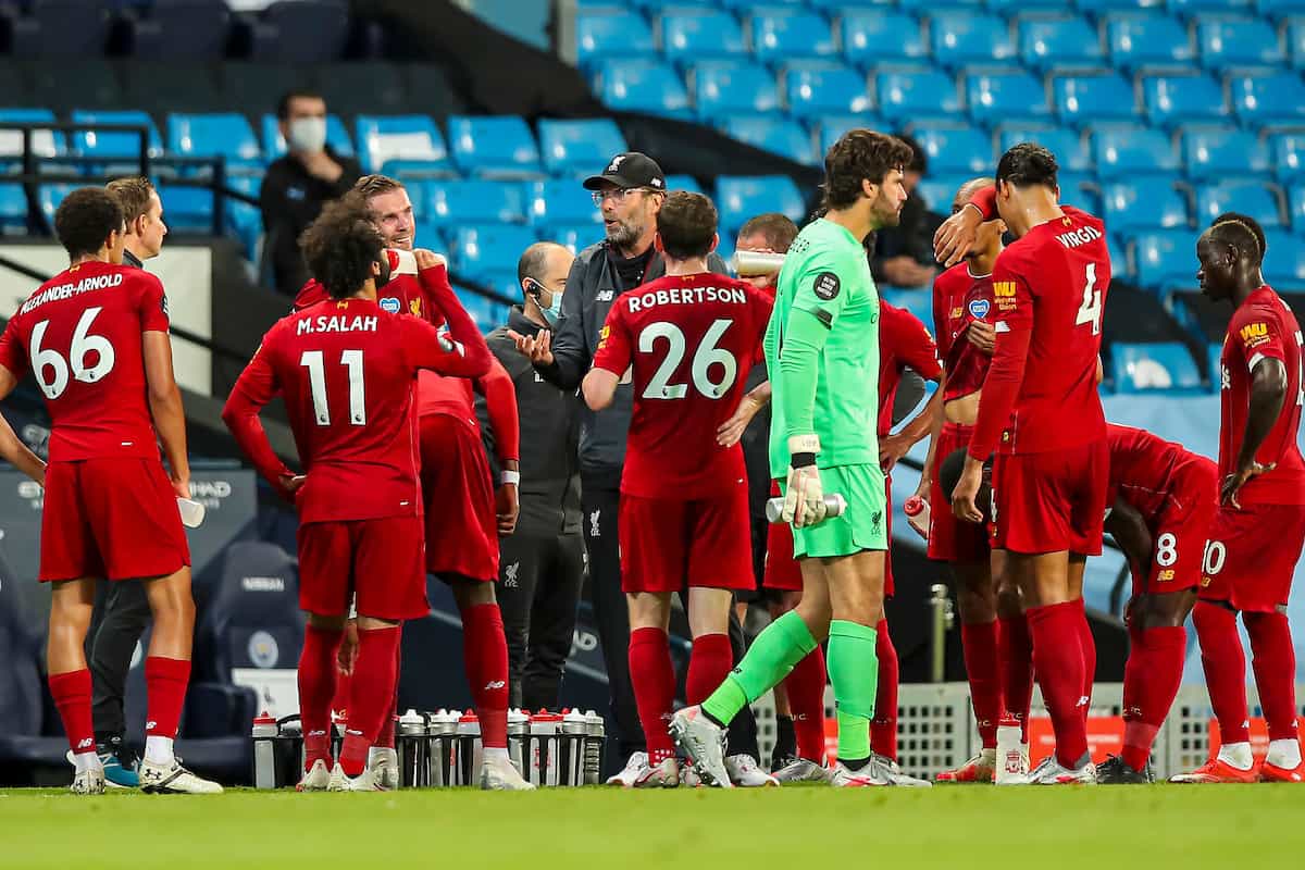 MANCHESTER, ENGLAND - Thursday, July 2, 2020: Liverpool’s manager Jürgen Klopp speaks to his players during a water break during the FA Premier League match between Manchester City FC and Liverpool FC at the City of Manchester Stadium. The game was played behind closed doors due to the UK government’s social distancing laws during the Coronavirus COVID-19 Pandemic. This was Liverpool's first game as Premier League 2019/20 Champions. (Pic by Propaganda)
