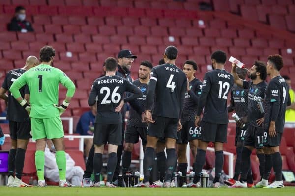 LONDON, ENGLAND - Tuesday, July 14, 2020: Liverpool’s manager Jürgen Klopp speaks to his players during a water break during the FA Premier League match between Arsenal FC and Liverpool FC at the Emirates Stadium. The game was played behind closed doors due to the UK government’s social distancing laws during the Coronavirus COVID-19 Pandemic. (Pic by David Rawcliffe/Propaganda)