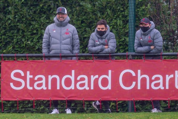 KIRKBY, ENGLAND - Saturday, November 21, 2020: Liverpool's manager Jürgen Klopp watches with his staff during the Premier League 2 Division 1 match between Liverpool FC Under-23's and Southampton FC Under-23's at the Liverpool Academy. (Pic by David Rawcliffe/Propaganda)