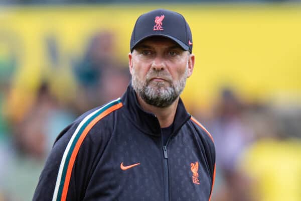 NORWICH, ENGLAND - Saturday, August 14, 2021: Liverpool's manager Jürgen Klopp during the pre-match warm-up before the FA Premier League match between Norwich City FC and Liverpool FC at Carrow Road. (Pic by David Rawcliffe/Propaganda)