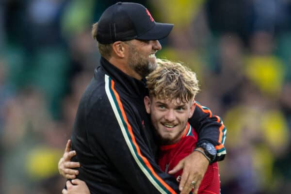 NORWICH, ENGLAND - Saturday, August 14, 2021: Liverpool's manager Jürgen Klopp embraces Harvey Elliott after the FA Premier League match between Norwich City FC and Liverpool FC at Carrow Road. Liverpool won 3-0. (Pic by David Rawcliffe/Propaganda)