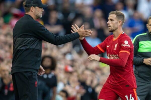 LIVERPOOL, ENGLAND - Saturday, August 28, 2021: Liverpool's captain Jordan Henderson shakes hands with manager Jürgen Klopp as he is substituted during the FA Premier League match between Liverpool FC and Chelsea FC at Anfield. (Pic by David Rawcliffe/Propaganda)