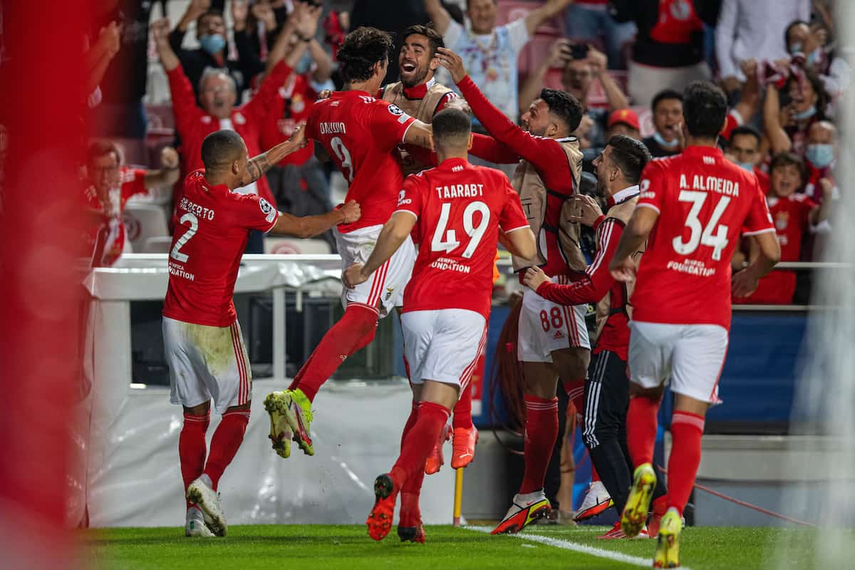 LISBON, PORTUGAL - Wednesday, September 29, 2021: Benfica's Darwin Nun?ez (#9) celebrates after scoring the third goal during the UEFA Champions League Group E Matchday 2 game between SL Benfica and FC Barcelona at the Estádio da Luz. (Pic by David Rawcliffe/Propaganda)