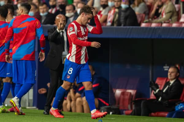 MADRID, SPAIN - Tuesday, October 19, 2021: Club Atlético de Madrid's Antoine Griezmann walks off after being shown a red card and sent off during the UEFA Champions League Group B Matchday 3 game between Club Atlético de Madrid and Liverpool FC at the Estadio Metropolitano. (Pic by David Rawcliffe/Propaganda)