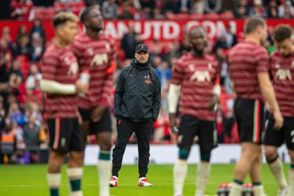 MANCHESTER, ENGLAND - Sunday, October 24, 2021: Liverpool's manager Jürgen Klopp during the pre-match warm-up before the FA Premier League match between Manchester United FC and Liverpool FC at Old Trafford. (Pic by David Rawcliffe/Propaganda)