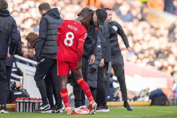 LIVERPOOL, ENGLAND - Saturday, October 30, 2021: Liverpool's Naby Keita speaks with manager Jürgen Klopp as he goes off injured during the FA Premier League match between Liverpool FC and Brighton & Hove Albion FC at Anfield. (Pic by David Rawcliffe/Propaganda)