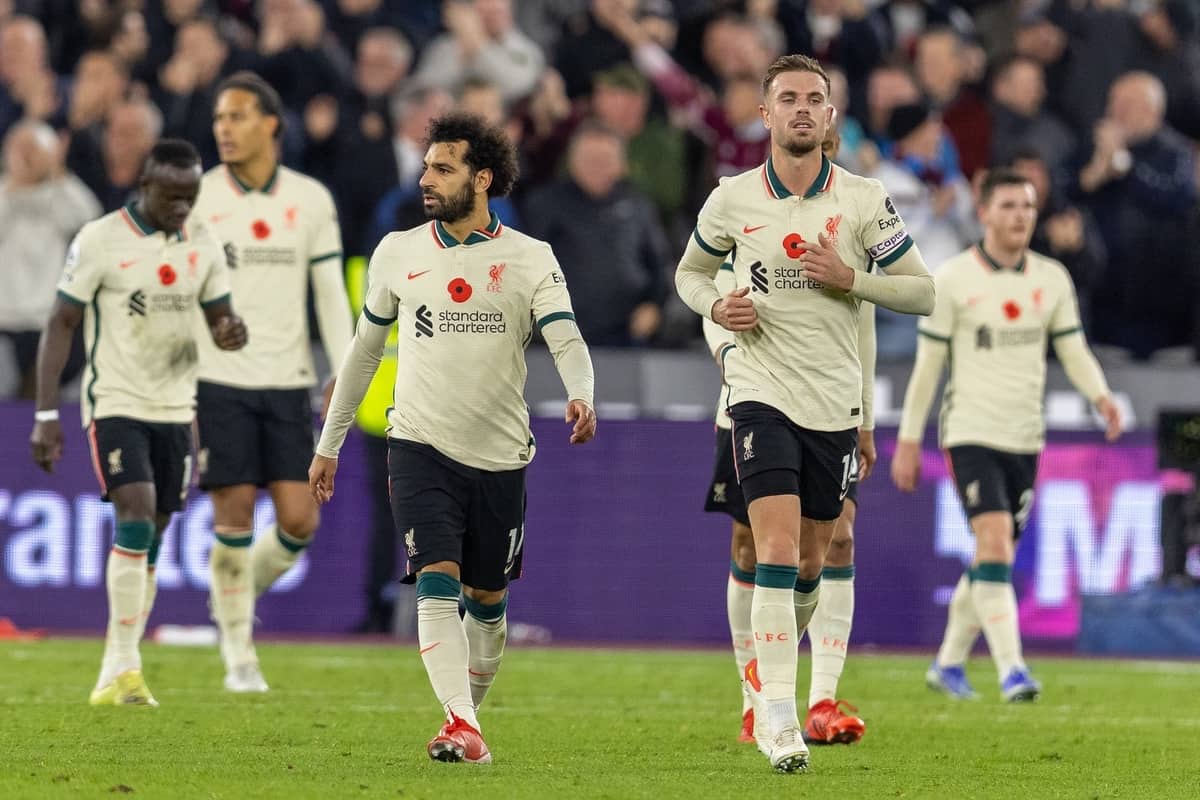 LONDON, ENGLAND - Sunday, November 7, 2021: Liverpool's Mohamed Salah (L) and captain Jordan Henderson look dejected as West Ham United score the third goal during the FA Premier League match between West Ham United FC and Liverpool FC at the London Stadium. (Pic by David Rawcliffe/Propaganda)