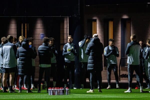 LIVERPOOL, ENGLAND - Tuesday, November 23, 2021: Liverpool players stand in a circle and clap before a training session at the AXA Training Centre ahead of the UEFA Champions League Group B Matchday 4 game between Liverpool FC and FC Porto. (Pic by David Rawcliffe/Propaganda)