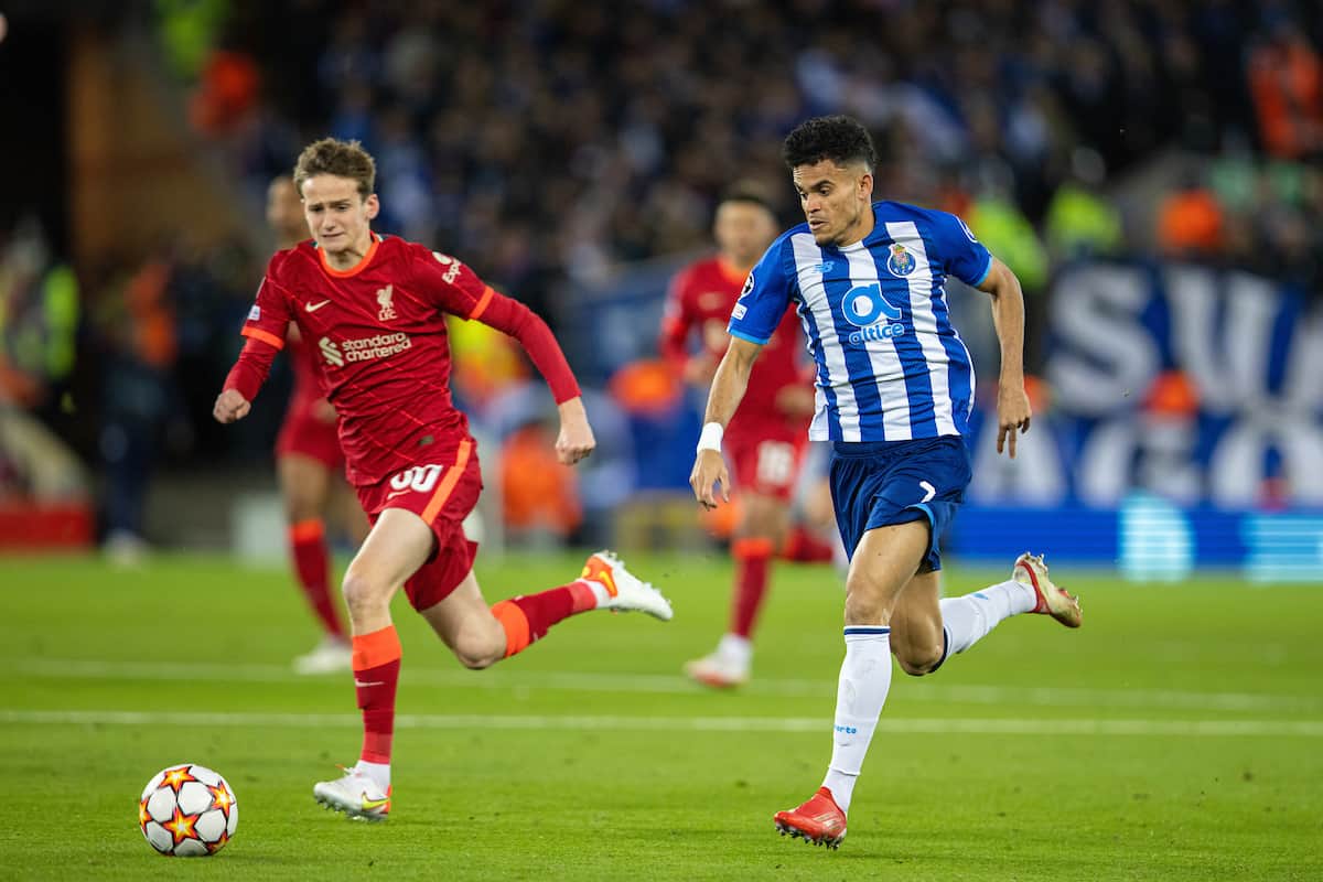 LIVERPOOL, ENGLAND - Wednesday, November 24, 2021: FC Porto's Luis Di?az (R) and Liverpool's Tyler Morton during the UEFA Champions League Group B Matchday 5 game between Liverpool FC and FC Porto at Anfield. (Pic by David Rawcliffe/Propaganda)