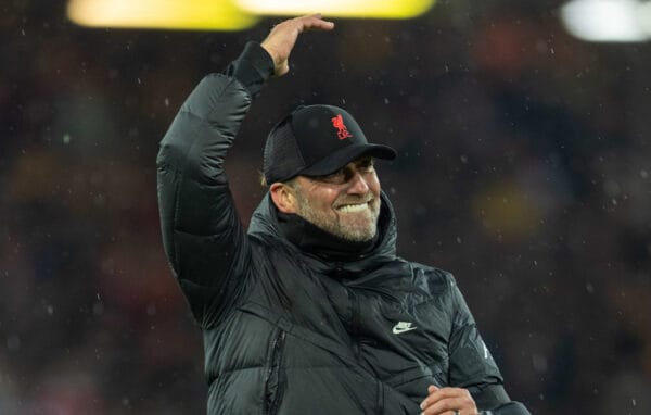 LIVERPOOL, ENGLAND - Saturday, December 11, 2021: Liverpool's manager Jürgen Klopp celebrates after the FA Premier League match between Liverpool FC and Aston Villa FC at Anfield. Liverpool won 1-0. (Pic by David Rawcliffe/Propaganda)