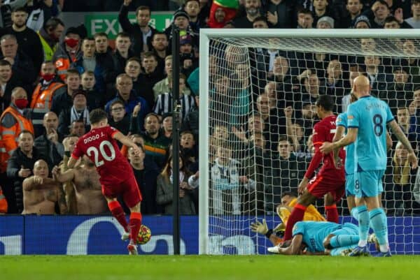 LIVERPOOL, ENGLAND - Thursday, December 16, 2021: Liverpool's Diogo Jota scores his side's first goal to level the score 1-1 during the FA Premier League match between Liverpool FC and Newcastle United FC at Anfield. (Pic by David Rawcliffe/Propaganda)