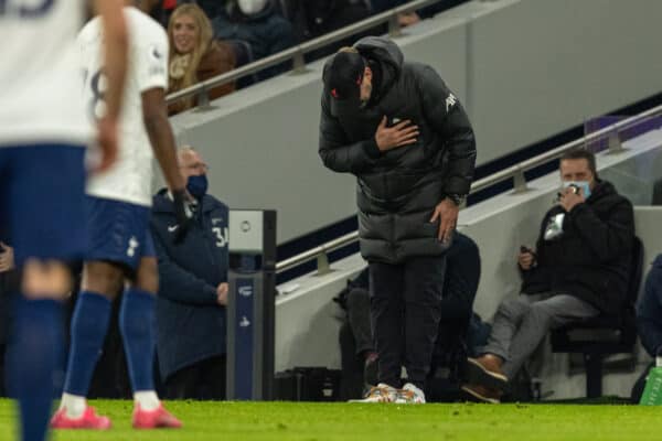 LONDON, ENGLAND - Sunday, December 19, 2021: Liverpool's manager Jürgen Klopp is spoken to by the referee during the FA Premier League match between Tottenham Hotspur FC and Liverpool FC at the Tottenham Hotspur Stadium. (Pic by David Rawcliffe/Propaganda)