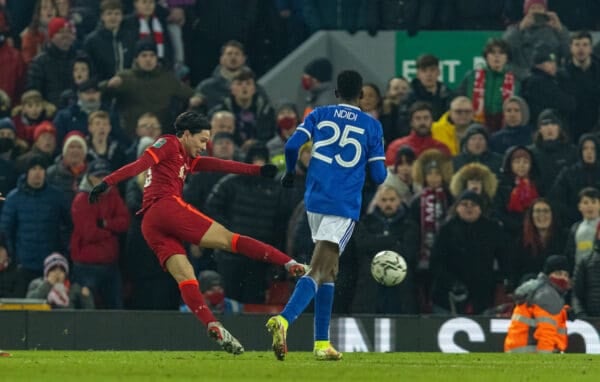 LIVERPOOL, ENGLAND - Wednesday, December 22, 2021: Liverpool's Takumi Minamino scores the third goal to level the score at 3-3 in the 96th minute during the Football League Cup Quarter-Final match between Liverpool FC and Leicester City FC at Anfield. (Pic by David Rawcliffe/Propaganda)