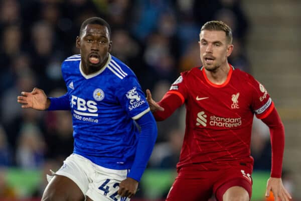 LEICESTER, ENGLAND - Tuesday, December 28, 2021: Leicester City's Boubakary Soumaré (L) and Liverpool's captain Jordan Henderson during the FA Premier League match between Leicester City FC and Liverpool FC at the King Power Stadium. (Pic by David Rawcliffe/Propaganda)