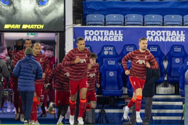 LEICESTER, ENGLAND - Tuesday, December 28, 2021: Liverpool's captain Jordan Henderson (R) and Virgil van Dijk during the pre-match warm-up before the FA Premier League match between Leicester City FC and Liverpool FC at the King Power Stadium. (Pic by David Rawcliffe/Propaganda)