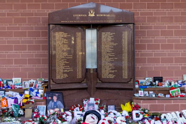 LIVERPOOL, ENGLAND - Sunday, January 9, 2022: Tributes to the 97 Liverpool supporters who died as a result of the Hillsborough Stadium Disaster pictured at the eternal flame memorial at Anfield ahead of the FA Cup 3rd Round match between Liverpool FC and Shrewsbury Town FC. This week MP's have proposed a Hillsborough Law that would require authorities to disclose all information after a public disaster to avoid the cover-ups that followed the 1986 tragedy. (Pic by David Rawcliffe/Propaganda)