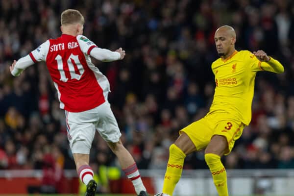 LONDON, ENGLAND - Thursday, January 20, 2022: Liverpool's Fabio Henrique Tavares 'Fabinho' (R) challenges Arsenal's Emile Smith Rowe during the Football League Cup Semi-Final 2nd Leg match between Arsenal FC and Liverpool FC at the Emirates Stadium. (Pic by David Rawcliffe/Propaganda)