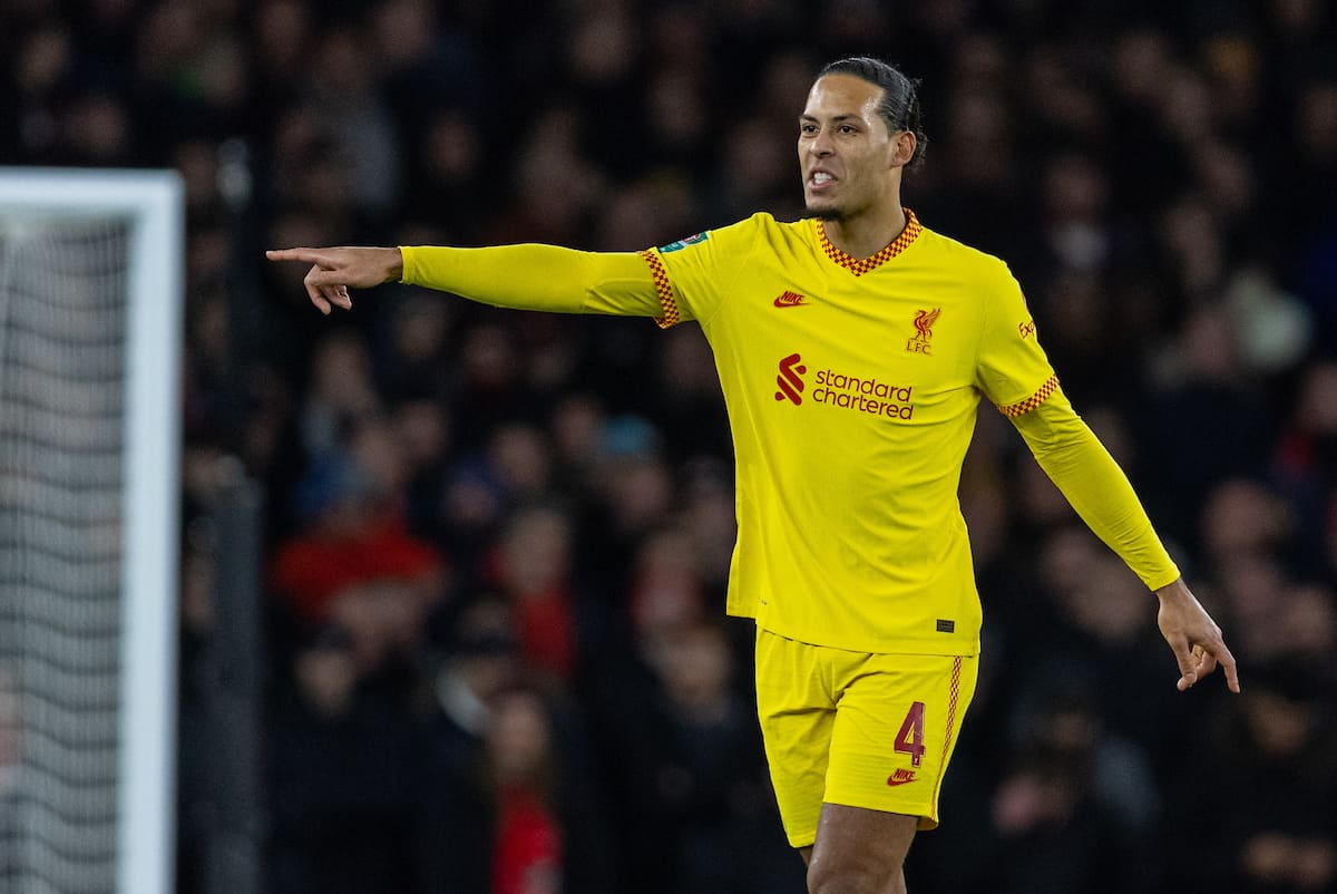 LONDON, ENGLAND - Thursday, January 20, 2022: Liverpool's Virgil van Dijk during the Football League Cup Semi-Final 2nd Leg match between Arsenal FC and Liverpool FC at the Emirates Stadium. (Pic by David Rawcliffe/Propaganda)
