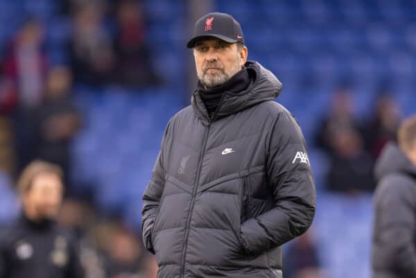 LONDON, ENGLAND - Sunday, January 23, 2022: Liverpool's manager Jürgen Klopp during the pre-match warm-up before the FA Premier League match between Crystal Palace FC and Liverpool FC at Selhurst Park. (Pic by David Rawcliffe/Propaganda)