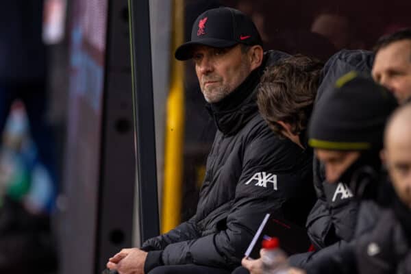 BURNLEY, ENGLAND - Sunday, February 13, 2022: Liverpool's manager Jürgen Klopp during the FA Premier League match between Burnley FC and Liverpool FC at Turf Moor. (Pic by David Rawcliffe/Propaganda)