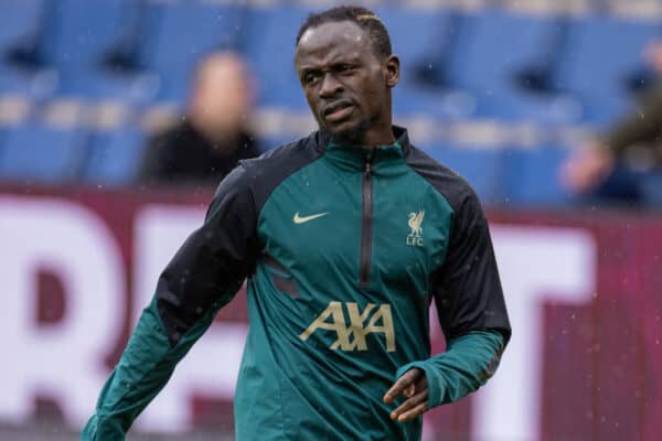 BURNLEY, ENGLAND - Sunday, February 13, 2022: Liverpool's Sadio Mané during the pre-match warm-up before the FA Premier League match between Burnley FC and Liverpool FC at Turf Moor. (Pic by David Rawcliffe/Propaganda)