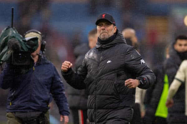 BURNLEY, ENGLAND - Sunday, February 13, 2022: Liverpool's manager Jürgen Klopp celebrates after the FA Premier League match between Burnley FC and Liverpool FC at Turf Moor. Liverpool won 1-0. (Pic by David Rawcliffe/Propaganda)