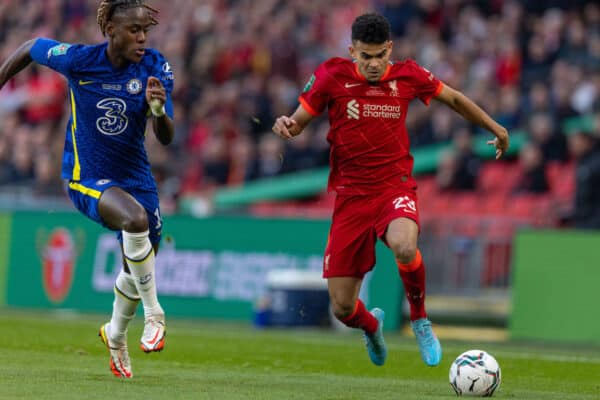 LONDON, ENGLAND - Sunday, February 27, 2022: Liverpool's Luis Díaz (R) and Chelsea's Trevoh Chalobah during the Football League Cup Final match between Chelsea FC and Liverpool FC at Wembley Stadium. (Pic by David Rawcliffe/Propaganda)