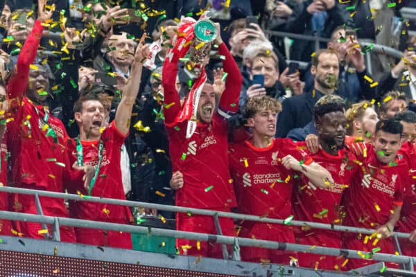 LONDON, ENGLAND - Sunday, February 27, 2022: Liverpool's captain Jordan Henderson lifts the trophy as his side celebrate winning the Football League Cup Final match between Chelsea FC and Liverpool FC at Wembley Stadium. (Pic by David Rawcliffe/Propaganda)