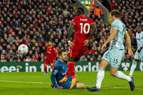 LIVERPOOL, ENGLAND - Friday, March 4, 2022: Liverpool's Sadio Mané scores the first goal during the FA Premier League match between Liverpool FC and West Ham United FC at Anfield. (Pic by David Rawcliffe/Propaganda)