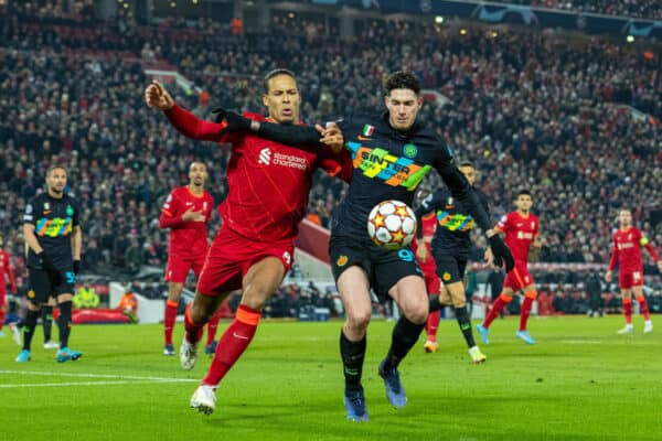 LIVERPOOL, ENGLAND - Tuesday, March 8, 2022: Liverpool's Virgil van Dijk (L) and Inter Milan's Alessandro Bastoni during the UEFA Champions League Round of 16 2nd Leg game between Liverpool FC and FC Internazionale Milano at Anfield. (Pic by David Rawcliffe/Propaganda)