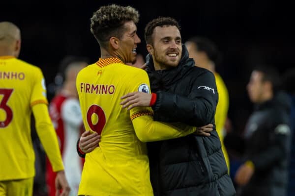 LONDON, ENGLAND - Wednesday, March 16, 2022: Liverpool's goal-scorer Roberto Firmino (L) and Diogo Jota celebrate after the FA Premier League match between Arsenal FC and Liverpool FC at the Emirates Stadium. Liverpool won 2-0. (Pic by David Rawcliffe/Propaganda)