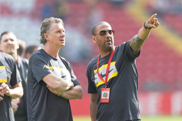 LIVERPOOL, ENGLAND - Saturday, March 26, 2022: Liverpool's Steve McManaman and Phill Babb before the LFC Foundation friendly match between Liverpool FC Legends and FC Barcelona Legends at Anfield. (Pic by Paul Currie/Propaganda)