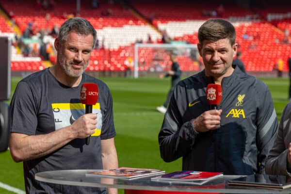 LIVERPOOL, ENGLAND - Saturday, March 26, 2022: Liverpool's Jamie Carragher (L) and captain Steven Gerrard (R) before the LFC Foundation friendly match between Liverpool FC Legends and FC Barcelona Legends at Anfield. (Pic by David Rawcliffe/Propaganda)