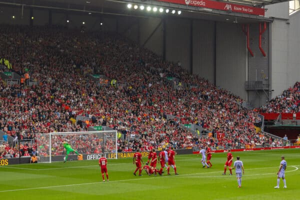 LIVERPOOL, ENGLAND - Saturday, March 26, 2022: Liverpool's goalkeeper Sander Westerveld makes a save during the LFC Foundation friendly match between Liverpool FC Legends and FC Barcelona Legends at Anfield. (Pic by David Rawcliffe/Propaganda)