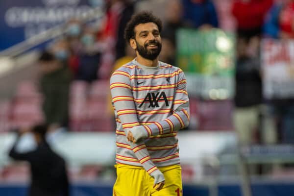 LISBOA, PORTUGAL - Martes, 5 de abril de 2022: Mohamed Salah del Liverpool durante el calentamiento previo al partido antes del partido de ida de cuartos de final de la Liga de Campeones de la UEFA entre el SL Benfica y el Liverpool FC en el Estádio da Luz.  (Foto de David Rawcliffe/Propaganda)