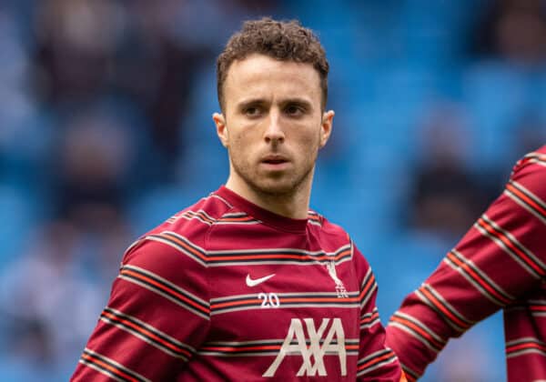 MANCHESTER, ENGLAND - Sunday, April 10, 2022: Liverpool's Diogo Jota during the pre-match warm-up before the FA Premier League match between Manchester City FC and Liverpool FC at the City of Manchester Stadium. (Pic by David Rawcliffe/Propaganda)