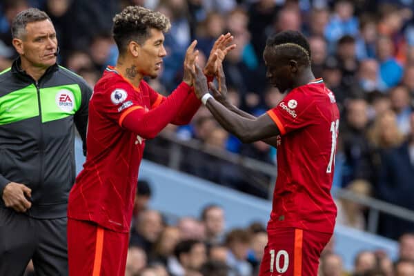 MANCHESTER, ENGLAND - Sunday, April 10, 2022: Liverpool's substitute Roberto Firmino replaces Sadio Mané during the FA Premier League match between Manchester City FC and Liverpool FC at the City of Manchester Stadium. (Pic by David Rawcliffe/Propaganda)