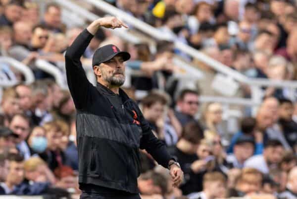 NEWCASTLE-UPON-TYNE, ENGLAND - Saturday, April 30, 2022: Liverpool's manager Jürgen Klopp during the FA Premier League match between Newcastle United FC and Liverpool FC at St James' Park. (Pic by David Rawcliffe/Propaganda)