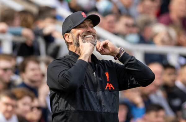 NEWCASTLE-UPON-TYNE, ENGLAND - Saturday, April 30, 2022: Liverpool's manager Jürgen Klopp during the FA Premier League match between Newcastle United FC and Liverpool FC at St James' Park. (Pic by David Rawcliffe/Propaganda)