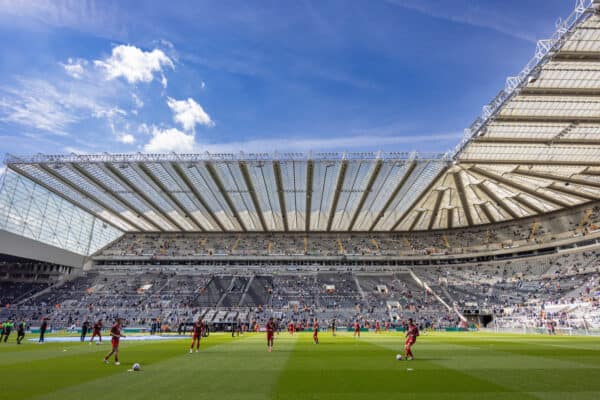 NEWCASTLE-UPON-TYNE, ENGLAND - Saturday, April 30, 2022: Liverpool players during the pre-match warm-up before the FA Premier League match between Newcastle United FC and Liverpool FC at St James' Park. (Pic by David Rawcliffe/Propaganda)
