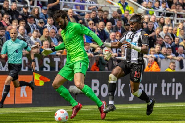 NEWCASTLE-UPON-TYNE, ENGLAND - Saturday, April 30, 2022: Liverpool's goalkeeper Alisson Becker takes on Newcastle United's Allan Saint-Maximin during the FA Premier League match between Newcastle United FC and Liverpool FC at St James' Park. (Pic by David Rawcliffe/Propaganda)