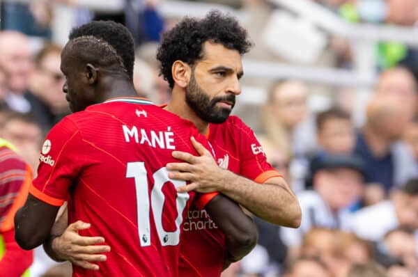 NEWCASTLE-UPON-TYNE, ENGLAND - Saturday, April 30, 2022: Liverpool's substitute Mohamed Salah (R) replaces Sadio Mané during the FA Premier League match between Newcastle United FC and Liverpool FC at St James' Park. (Pic by David Rawcliffe/Propaganda)