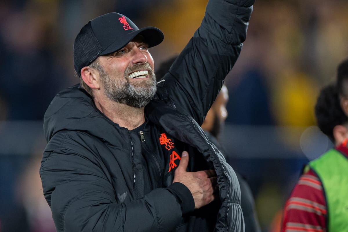 VILLARREAL, SPAIN - Tuesday, May 3, 2022: Liverpool's manager Jürgen Klopp celebrates as his side reach the Final beating Villarreal during the UEFA Champions League Semi-Final 2nd Leg game between Villarreal CF and Liverpool FC at the Estadio de la Cerámica. Liverpool won 3-2 (5-2 on aggregate).(Pic by David Rawcliffe/Propaganda)