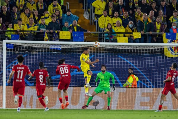 VILLARREAL, SPAIN - Tuesday, May 3, 2022: Villarreal's Francis Coquelin scores the second goal to level the tie 2-2 on aggregate during the UEFA Champions League Semi-Final 2nd Leg game between Villarreal CF and Liverpool FC at the Estadio de la Cerámica. (Pic by David Rawcliffe/Propaganda)