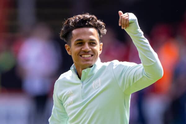 SHEFFIELD, ENGLAND - Saturday, May 7, 2022: Fulham's Fábio Carvalho during the pre-match warm-up before the Football League Championship match between Sheffield United FC and Fulham FC at Bramall Lane. (Pic by David Rawcliffe/Propaganda)