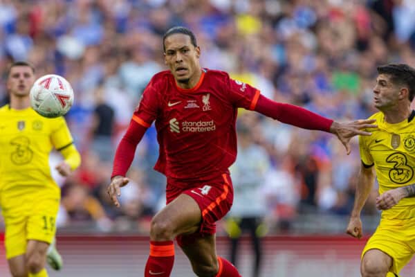 LONDON, ENGLAND - Saturday, May 14, 2022: Liverpool's Virgil van Dijk (L) and Chelsea's Christian Pulisic during the FA Cup Final between Chelsea FC and Liverpool FC at Wembley Stadium. (Pic by David Rawcliffe/Propaganda)