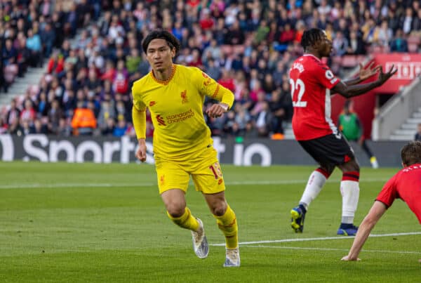 SOUTHAMPTON, ENGLAND - Tuesday, May 17, 2022: Liverpool's Takumi Minamino celebrates after scoring the first equalising goal during the FA Premier League match between Southampton FC and Liverpool FC at St Mary's Stadium. (Pic by David Rawcliffe/Propaganda)