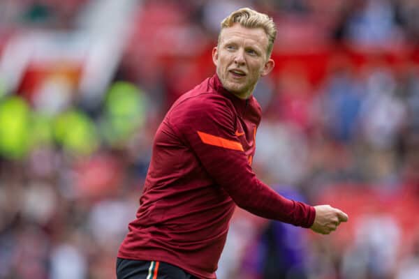 MANCHESTER, ENGLAND - Saturday, May 21, 2022: Liverpool's Dirk Kuyt during the pre-match warm-up before the MUFC Foundation friendly 'Legends of the North' match between Manchester United FC Legends and Liverpool FC Legends at Old Trafford. (Pic by David Rawcliffe/Propaganda)