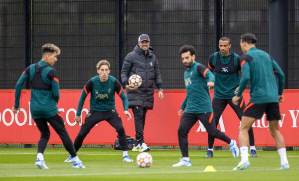 LIVERPOOL, ENGLAND - Wednesday, May 25, 2022: Liverpool's manager Jürgen Klopp during a training session at the AXA Training Centre ahead of the UEFA Champions League Final game between Liverpool FC and Real Madrid CF. (Pic by David Rawcliffe/Propaganda)