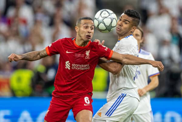 PARIS, FRANCE - Saturday, May 28, 2022: Liverpool's Thiago Alcântara (L) during the UEFA Champions League Final game between Liverpool FC and Real Madrid CF at the Stade de France. (Photo by David Rawcliffe/Propaganda)